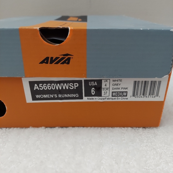 NIB. WOMEN'S AVIA RUNNING SGR 2. SIZE 6. Medium width - Picture 16 of 16